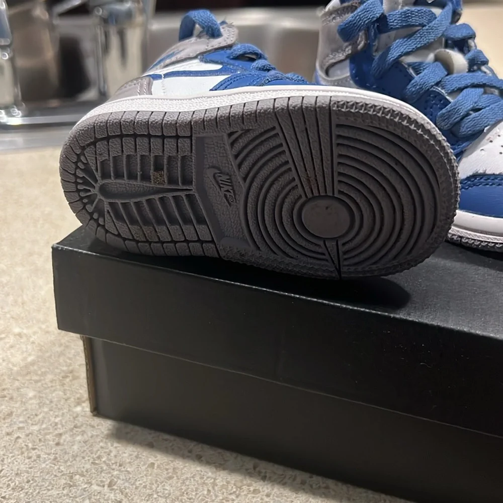 Jordan 1 - Picture 3 of 4